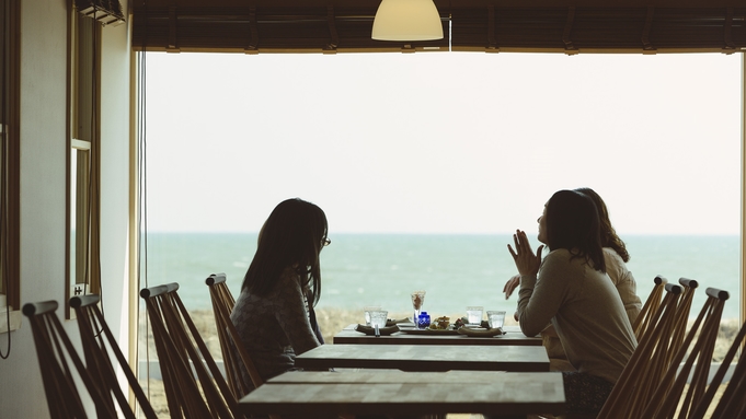 【女子旅】フォトジェニックな景色がここに。オーシャンビューカフェ「海音sea-ne」で記念の一枚を！